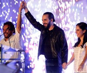 Como ya lo habían pronosticado todas las encuestas Bukele, de 37 años, arrasó en las urnas y superó ampliamente a todas las fuerzas contendientes para ser declarado ganador con más de 53% de los votos. Foto AP