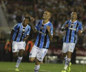 Luan y el centrocampista Arthur, ausente en el Mundial por lesión, fueron las estrellas del equipo que conquistó en noviembre la Copa Libertadores. Foto: AFP