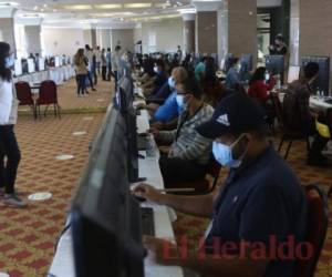 El CNE detalló que la fiesta electoral ha contado con la participación de 70 observadores internacionales y 3,000 del país. Foto: Alex Pérez/EL HERALDO.