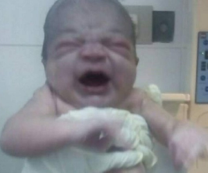 Mientras era captado por las cámaras, no dejó de llorar.