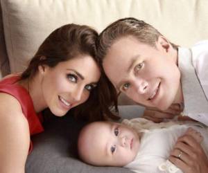 Anahí contajo matrimonio con el gobernador del estado de Chiapas, México, Manuel Velasco, posteriormente nació su pequeño Manuel.