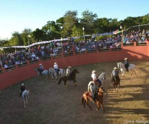 La feria se lleva a cabo del 23 de diciembre al 01 de enero.