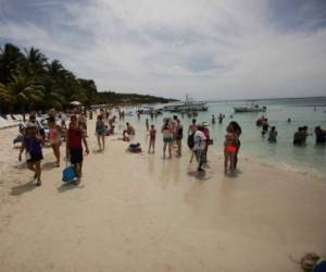 La isla de Roatán es uno de los sitios más populares a nivel mundial. Foto: EL HERALDO