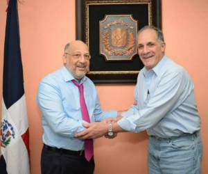 Marino Berigüete, embajador de República Dominicana en Honduras y Nasry 'Tito' Asfura, alcalde capitalino.