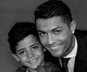 Cristiano Ronaldo junto a su hijo (Foto: @cristiano en Instagram)