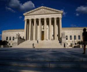 Fachada de la Corte Suprema en Washington, el 3 de septiembre de 2021. La corte planea regresar a las sesiones presenciales en octubre, pero sin la presencia de público. (AP Foto/J. Scott Applewhite).