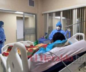Pocos cupos habilitados tiene disponible el Hospital El Tórax para atender pacientes ingresados por covid-19.