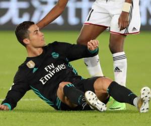 Cristiano Ronaldo anotó uno de los goles que tienen al Real Madrid en la final del Mundial de Clubes. (AFP)