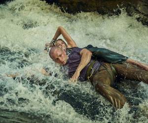 Charlize Theron y Taron Egerton protagonizan la nueva película de Netflix, cuyo estreno está fijado para el 24 de abril. En Ápex: cazador o presa, una mujer en duelo busca poner a prueba sus límites en la naturaleza australiana, sin prever que quedará atrapada en el retorcido juego mortal de un asesino que la considera su presa.