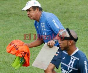 Jorge Luis Pinto junto al delantero Eddie Hernández. (Foto: Delmer Martínez / Grupo Opsa)