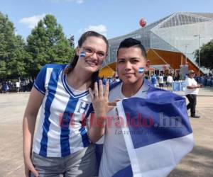 Ella es estadounidense, sin embargo, su 'piel' ahora es una camisa de la Selección cinco estrellas, Honduras. Foto: Grupo OPSA 