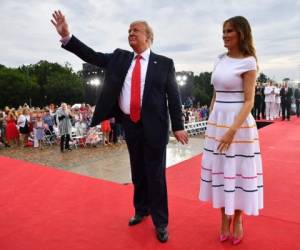 Melania junto a su esposo Donald Trump en el Día de la Independencia. Foto AFP