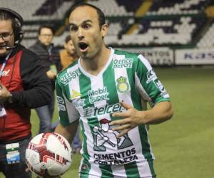 Donovan llegó a México el miércoles de la semana pasada, cuando los rumores sobre su fichaje aumentaron. (AFP)
