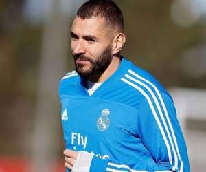 El francés apunta a ser la referencia en ataque del equipo blanco el sábado en un partido en el que probablemente jugará con una férula para proteger su dedo. Foto: Instagram