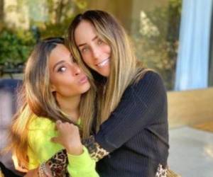 Inés Gómez Mont y Galilea Montijo son amigas y hasta comadres. Las guapas conductoras compartían mucho de su tiempo juntas. Foto: Instagram