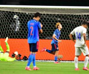 Los goles locales fueron de Maya Yoshida (13) y Ritsu Doan (40 y 85), mientras que Rigoberto Rivas marcó el gol catracho a los 65 minutos. Foto: Tokio Sport.