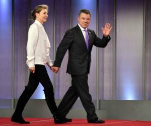 Juan Manuel Santos junto a su esposa. /Foto AFP/