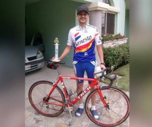Armando Aguilar era un experimentado ciclista. Su muerte enlutó a varias familias hondureñas. Foto: Cortesía