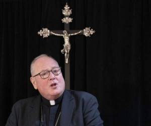 En esta foto del 30 de septiembre del 2019, el cardenal Timothy Dolan, arzobispo de Nueva York, habla en una conferencia de prensa. Foto AP