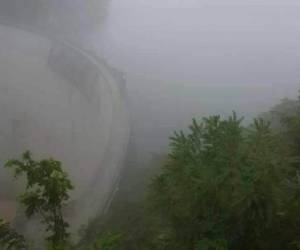 'EL Cajón' mantiene un nivel de 282.60 metros sobre el nivel del mar, en el 2010 llego a 290 metros y las compuertas fueron abiertas para liberar la presión. Foto: El Heraldo