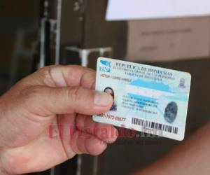 El Congreso Nacional dejó sin prórroga la vigencia de la vieja tarjeta de identidad, tras cancelar, la noche de este lunes, la sesión en la que se discutía su extensión o suspensión. Foto: EL HERALDO