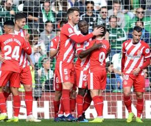 El Girona llegaba precisamente también tras clasificarse en la Copa, pero vio frenada su euforia con este tropiezo, que le deja por el momento décimo en la clasificación. Foto AFP