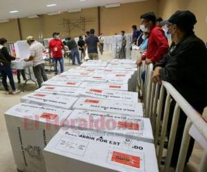 El Consejo Nacional Electoral (CNE) esperó tres días para publicar los primeros datos oficiales sobre las elecciones primarias en Honduras. Foto: Marvin Salgado / EL HERALDO.