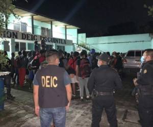 La Policía Nacional Civil DE Guatemala informó sobre la detención del camión y de sus ocupantes. Foto: Cortesía