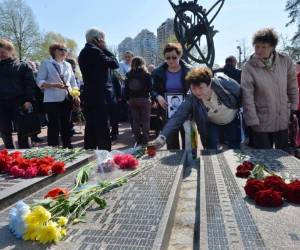 Las ceremonias recordaron a los más de 100 mil fallecidos por la catástrofe nuclear en Chernobil.