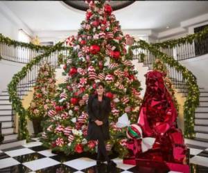 Kris Jenner siempre ha sido extravagnte y para Navidad no se ha quedado atrás con su árbol. Foto: Instagram