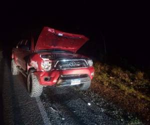 El vehículo del edil de San Francisco en la carretera donde sucedió el accidente.