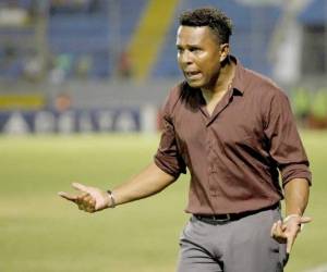 Carlos Pavón podría tener las horas contadas en el Marathón.