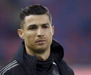 El astro del fútbol comenzó su carrera siendo muy joven y ha acumulado importantes distinciones a lo largo de los años.