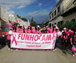 Las mujeres marcharán este sábado a favor de las féminas que padecen cáncer de mama.