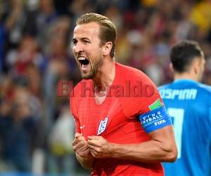 El alero de Inglaterra Harry Kane celebra después de marcar el gol de apertura desde el punto de penalti durante la ronda de octavos de final de la Copa Mundial Rusia 2018 entre Colombia e Inglaterra en el Estadio Spartak de Moscú. Foto:AFP