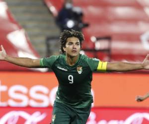 Marcelo Martins, de Bolivia, celebra luego de anotar el gol del empate ante Chile, en un encuentro de la eliminatoria mundialista disputado el martes 8 de junio de 2021. Foto:AP