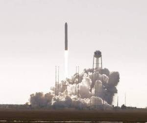 El despegue del cohete Northrop Grumman de la instalación NASA Wallops Flight en Wallops Islands, Virginia. Foto: AP.