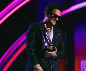 “Le perdono todo (a una mujer), que siga con esa mujer es diferente, lo esencial es perdonar”, dijo Nodal.