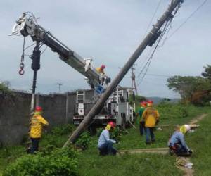 Continúan las mejoras al circuito de distribución eléctrica más largo de Honduras