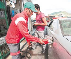 La gasolina superior se comprará a 82.07 lempiras.