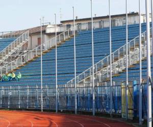 Una imagen de la zona de las tribunas reservadas a los aficionados del Inter de Milan previo al partido de la Serie A entre Empoli e Inter de Milan. (Fabio Muzzi/ANSA Via AP)