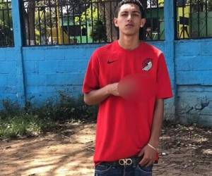 Dos jóvenes fueron atacados a disparos la noche del martes -20 de enero- mientras caminaban por una calle poco iluminada de la colonia Alemania, en el municipio de Guaimaca, Francisco Morazán. Jefferson Trejo perdió la vida y su amigo resultó herido. Aquí los detalles del crimen: