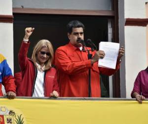 Nicolás Maduro se dirigió a los venezolanos desde el Palacio de Miraflores. (AFP)