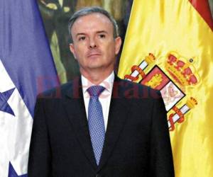 Guillermo Kirkpatrick, embajador de España, participa en reuniones del prediálogo.