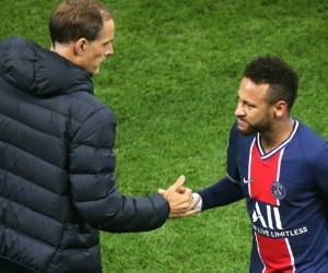 Al estratega alemán no le gustó para nada que el brasileño cambiara su posición en el campo en el partido en que vencieron al Reims. Foto: AFP