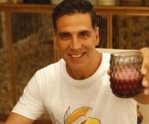 Akshay Kumar, de 53 años, escribió un comentario en las redes sociales durante una conversación en línea para apoyar una emisión televisada con el aventurero británico Bear Grylls. Foto: Instagram