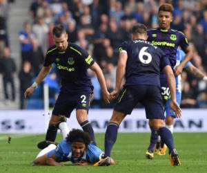 El Everton ocupa el puesto 16, con 8 puntos, y podría caer un puesto si el lunes el Leicester (18º) derrota al West Bromwich. (AFP)