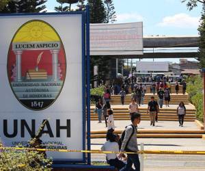 Las autoridades universitarias indicaron que los fondos son necesarios para continuar con el desarrollo de actividades académicas, administrativas y de investigación.