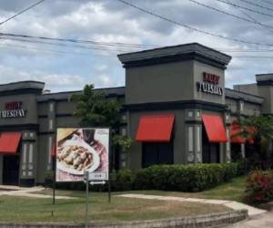 El impacto económico golpea al sector restaurantero, con unos 100 negocios cerrados en Honduras durante 2026.