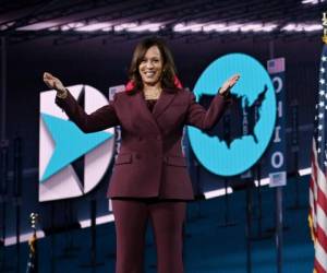 Harris, una abogada nacida hace 55 años en California, hija de un jamaiquino y una india tamil, instó a votar el 3 de noviembre por Biden. Foto: AFP